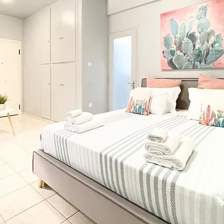 Cute 1br Apt With Balcony In The Heart Of The *