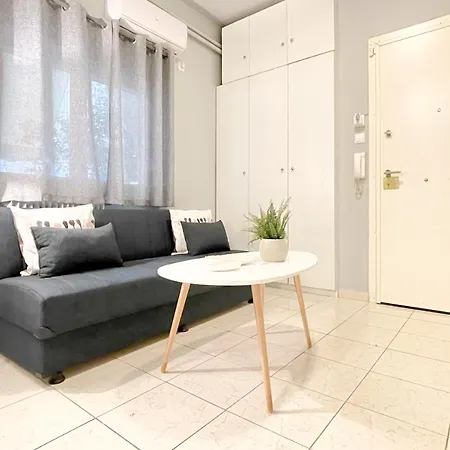 Apartment Cute 1br Apt With Balcony In The Heart Of The *